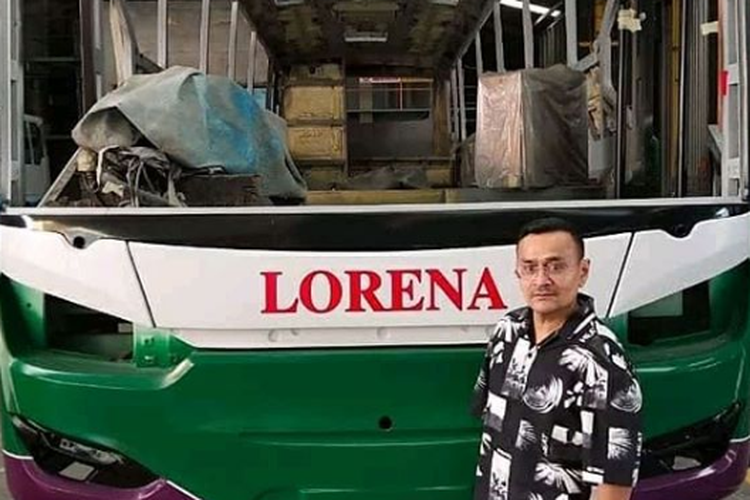 Bus baru PO Lorena Karina