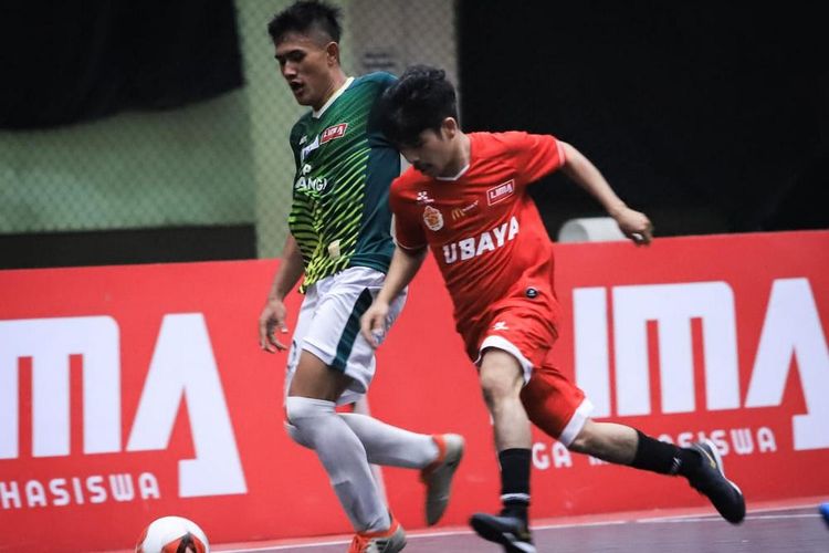 Pada laga Liga Mahasiswa Futsal Nationals Season 7 di Malang, Rabu (27/11/2019), Institut Keguruan dan Ilmu Pendidikan Siliwangi (IKIP Siliwangi) Cimahi menang dengan skor 3-2 saat berhadapan dengan Universitas Surabaya (Ubaya).
