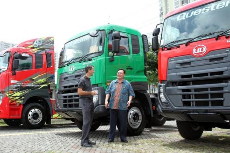 UD Trucks memberi kesempatan konsumen SUrabaya menjajal Quester.