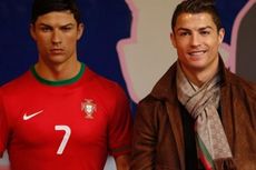 Ronaldo Rutin Kirim Penata Rambut untuk Sisiri Patung Dirinya