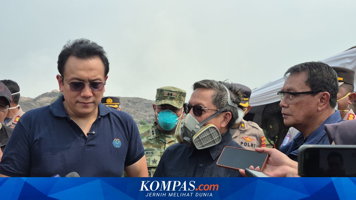KLH Akan Usut Penyebab Kebakaran TPA Jatiwaringin Usai Proses Pemadaman Selesai