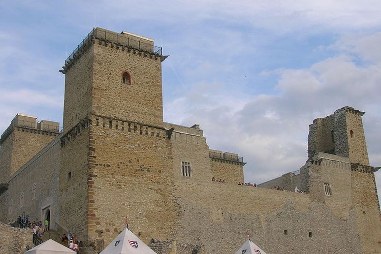 Kastil Diósgyor