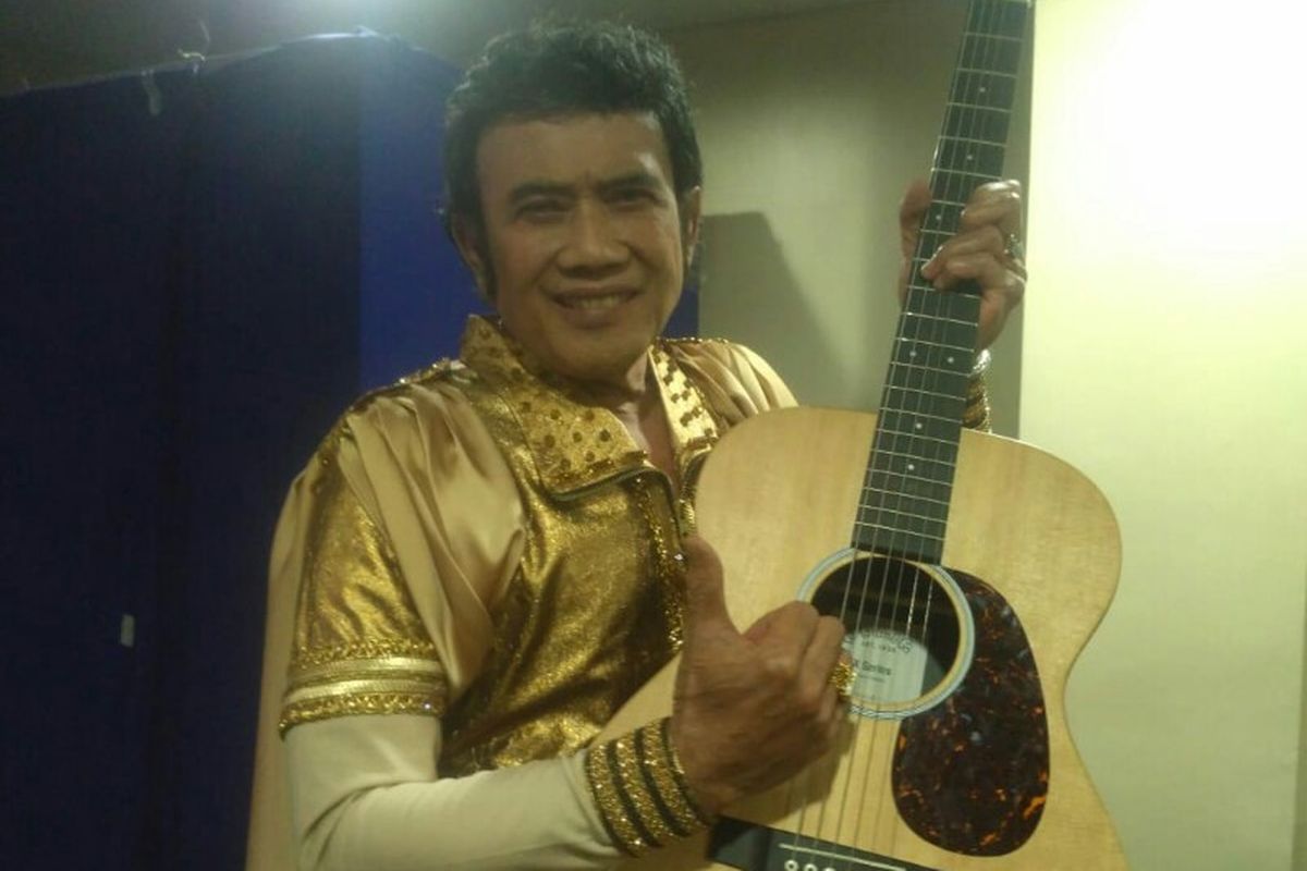 Raja Dangdut Rhoma Irama saat ditemui usai tampil di acara ulang tahun salah satu televisi swasta di JCC, Senayan, Jakarta Pusat, Jumat (11/1/2019).