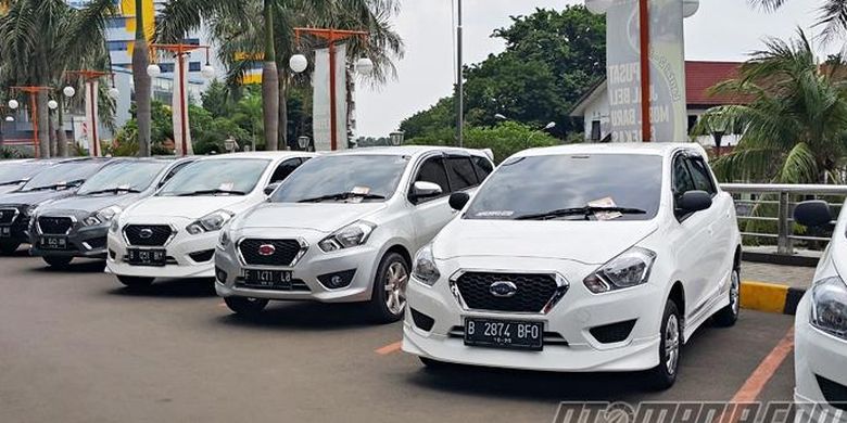 Ilustrasi mobil-mobil anggota komunitas Datsun DGCI (Datsun Go Community Indonesia)