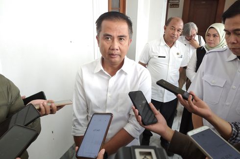 Pj Gubernur Jabar Shalat Ied di Gasibu, Open House di Gedung Sate