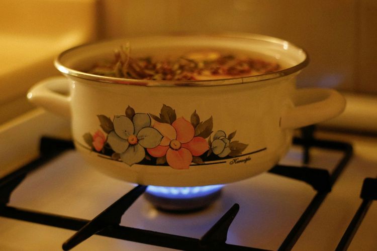 3 Jenis Makanan yang Bahaya Dipanaskan Ulang Menurut Pakar