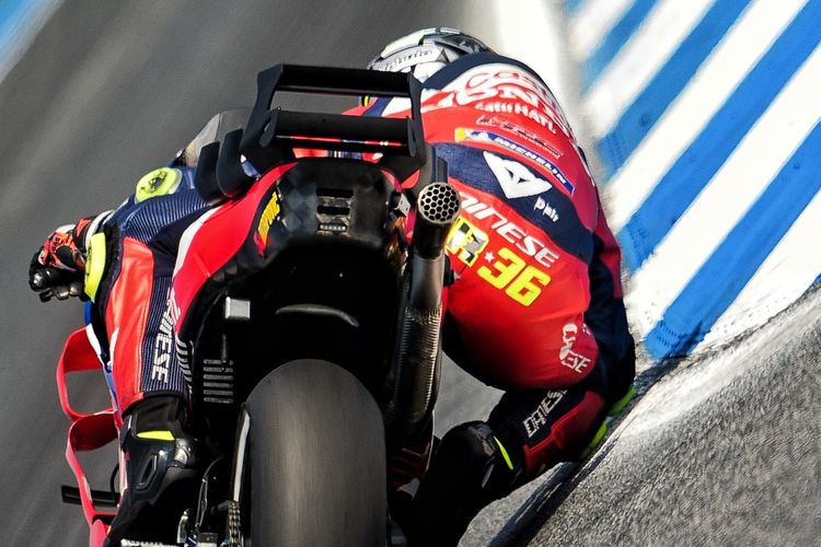Joan Mir saat berlaga pada MotoGP Thailand 2025