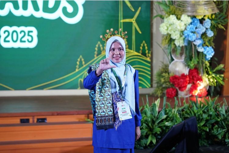 Guru MAN 1 Kabupaten Gorontalo Pada ASRI Awards Kompas Gramedia.