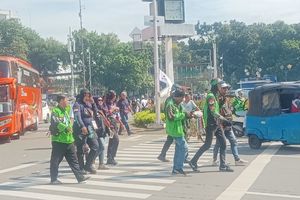 Danantara Beli Saham Ojol, Potongan Komisi 8 Persen Dilakukan Perlahan 