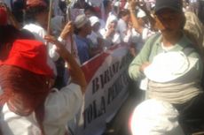 Jual Topi ke Massa Prabowo, PKL Raup Rp 300.000 dalam 1 Jam