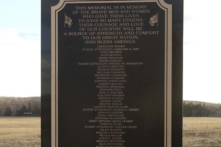 Tugu peringatan untuk mengenang jatuhnya United Airlines Flight 93 di Shanksville, Pennsylvania, yang berhasil digagalkan mencapai target dalam serangan 11 September 2001. Tugu ini didirikan pada 10 Maret 2002.