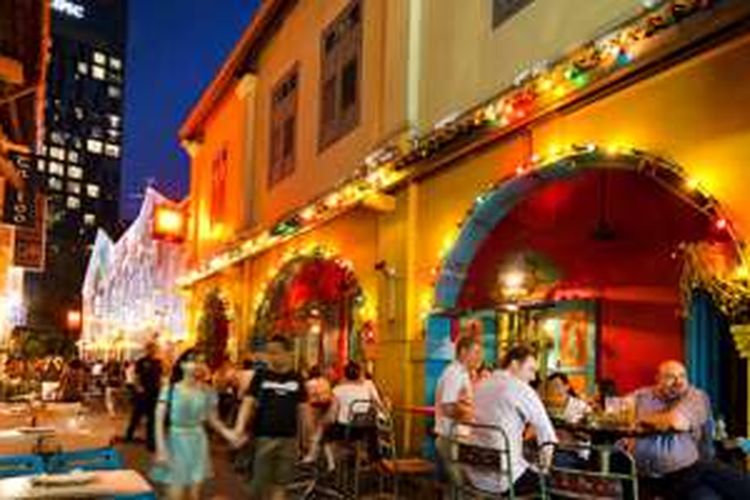 Banyak restoran yang menyajikan makanan halal yang dapat dinikmati pengunjung di Kampong Glam.