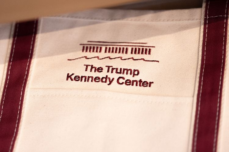 Kennedy Center Hapus Nama Trump: Presiden Marah, Mundur dari Ketua