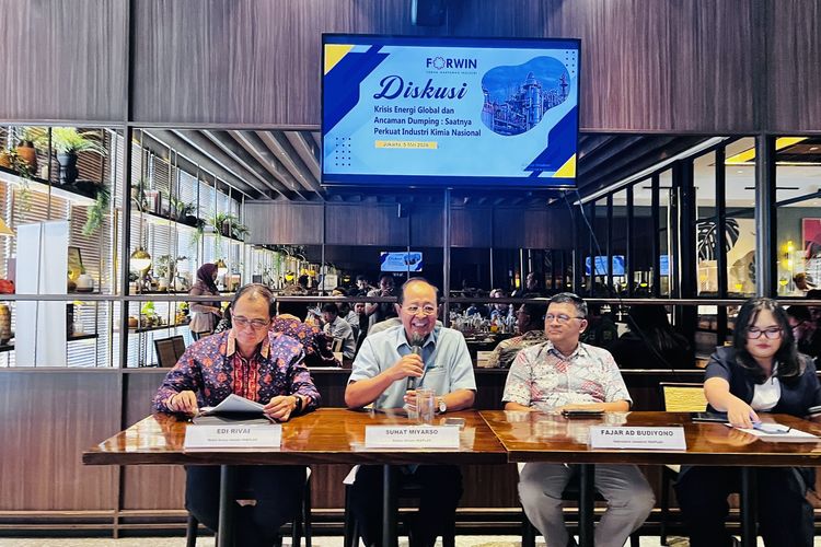 Inaplas Sebut Tidak Ada PHK di Industri Petrokimia dan Plastik