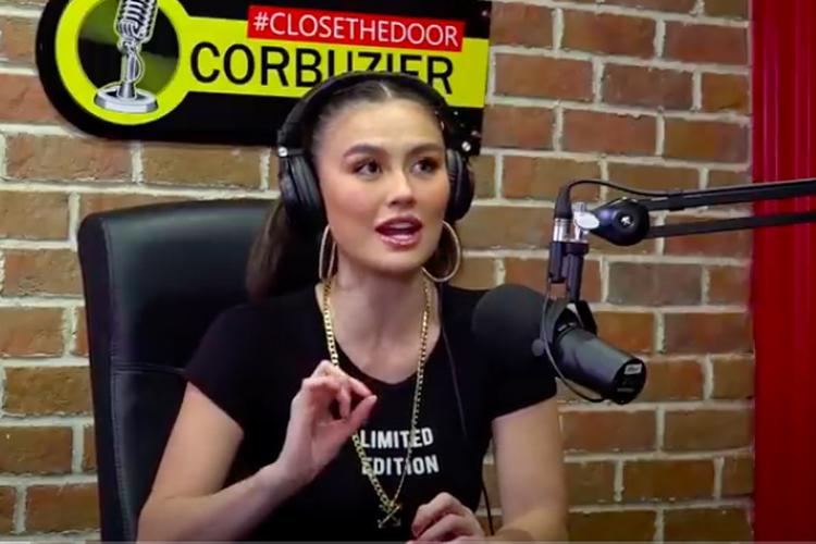 Agnez Mo saat berbincang dengan Deddy Corbuzier