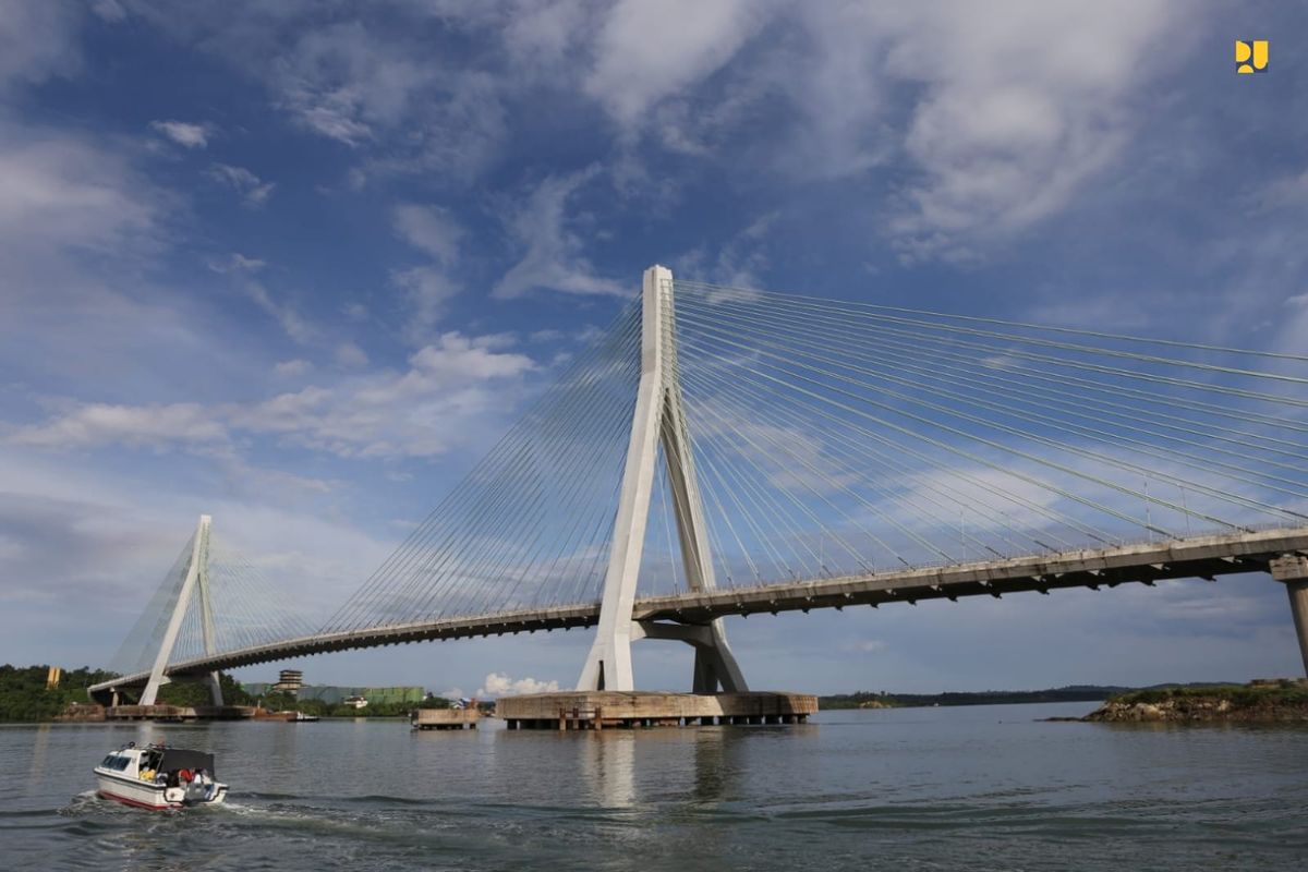 Terowongan tol bawah laut menuju IKN akan dibangun pada kedalaman sekitar 40 meter dengan lebar jalan sekitar 22 meter dan panjang jalan sekitar 1 km.