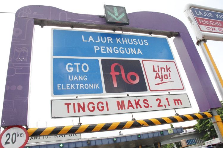 Gerbang tol khusus pembayaran nirsentuh