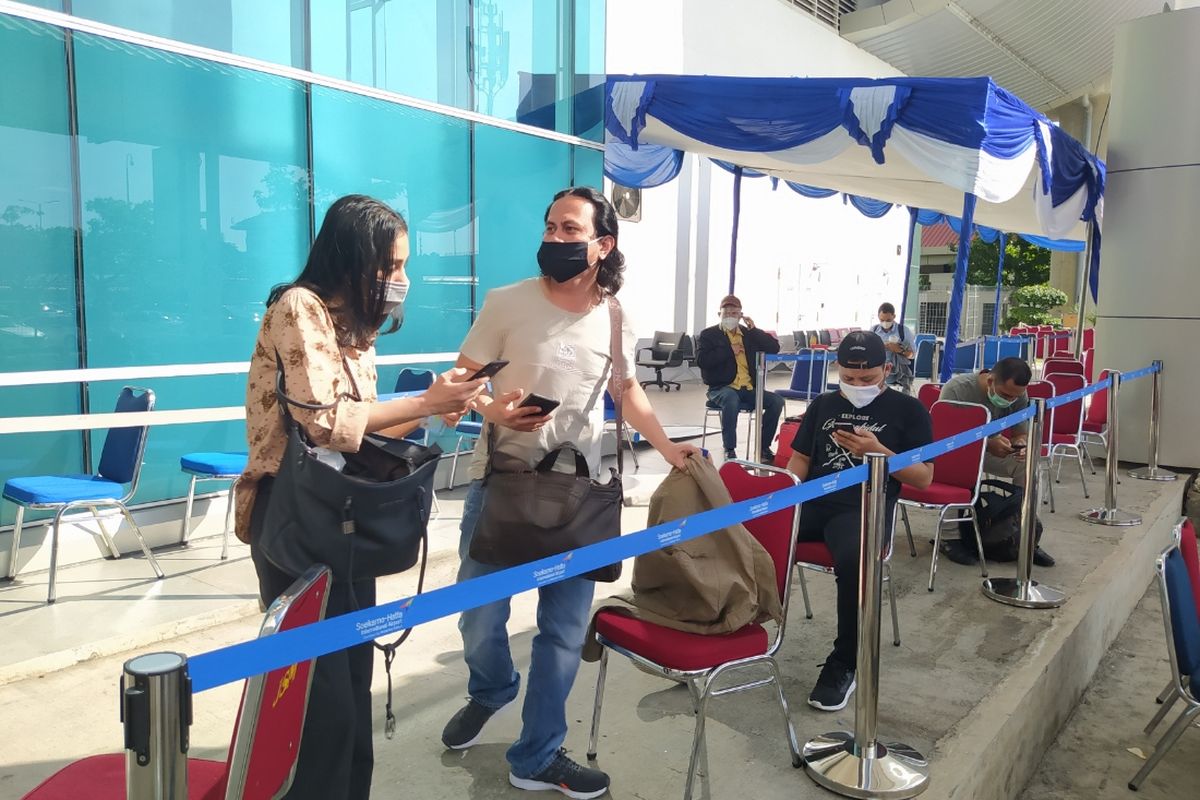 Semakin sedikit calon penumpang yang melakukan rapid test antigen di Shelter Kalayang Terminal 2 Bandara Soekarno-Hatta, Kamis (24/12/2020) pagi.