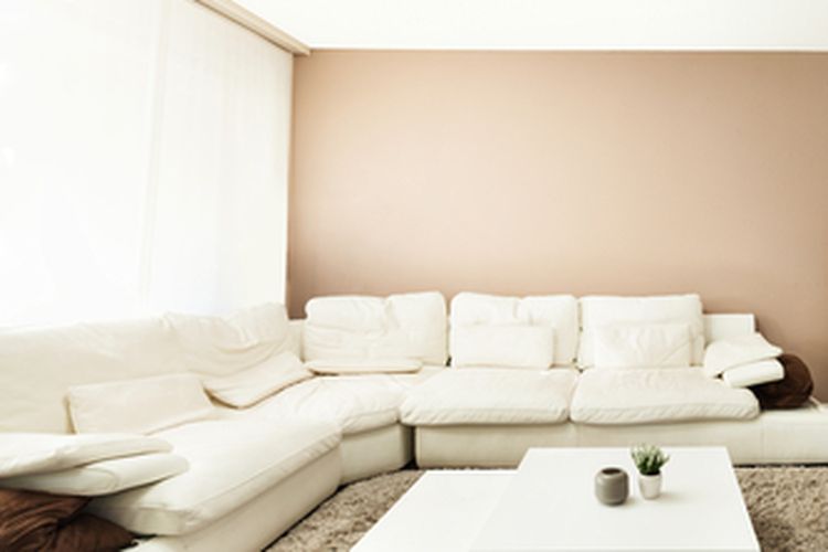 ilustrasi ruang tamu berwarna cokelat