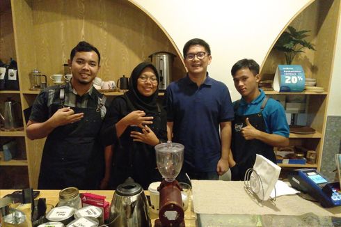 Menikmati Uniknya Sunyi House of Coffee and Hope, Kafe Dari dan Untuk Penyandang Disabilitas