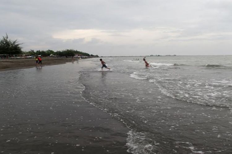 Pantai Ngebum 