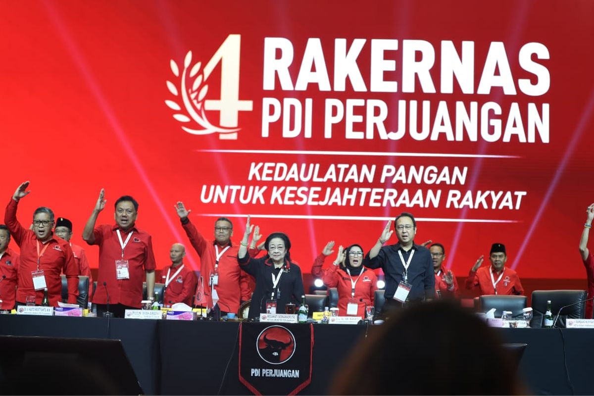 Penutupan Rakernas IV PDI-P di Jiexpo Kemayoran, Jakarta, Minggu (1/10/2023).