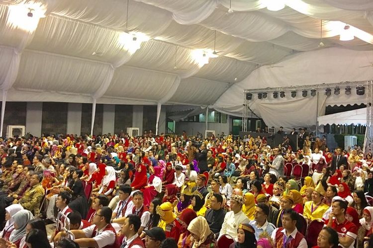 1600 hadirin memadati lokasi acara  Temu Kangen Presiden RI dan Ibu Negara. Tiket acara sendiri ludes dalam hitungan jam ketika dibuka 1 September lalu.