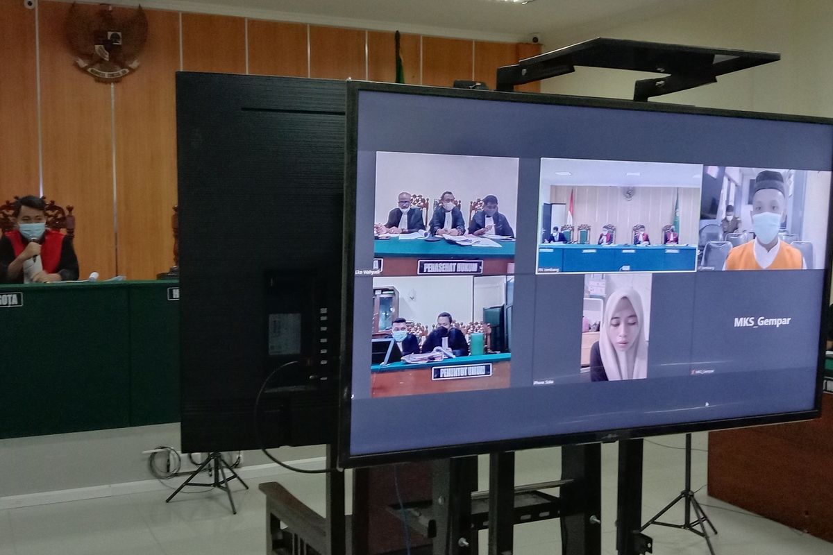 SIdang kasus kecelakaan kendaraan Vanessa Angel digelar di Pengadilan Negeri Jombang, Jawa Timur, Kamis (17/2/2022).