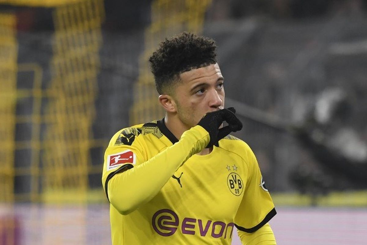 Jadon Sancho melakukan selebrasi seusai mencetak gol pada laga Borussia Dortmund v FC Cologne di Stadion Signal Iduna Park dalam lanjutan Bundesliga, kasta teratas Liga Jerman, 24 Januari 2020.