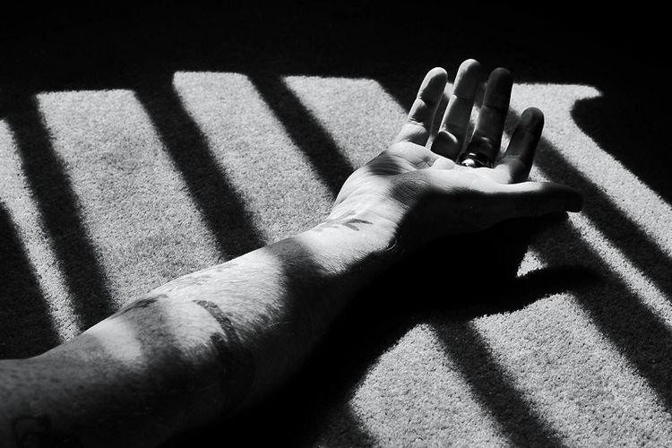 Ilustrasi pembunuhan. Aksi carok di Bangkalan menewaskan 4 orang, Jumat (12/1/2024) malam.