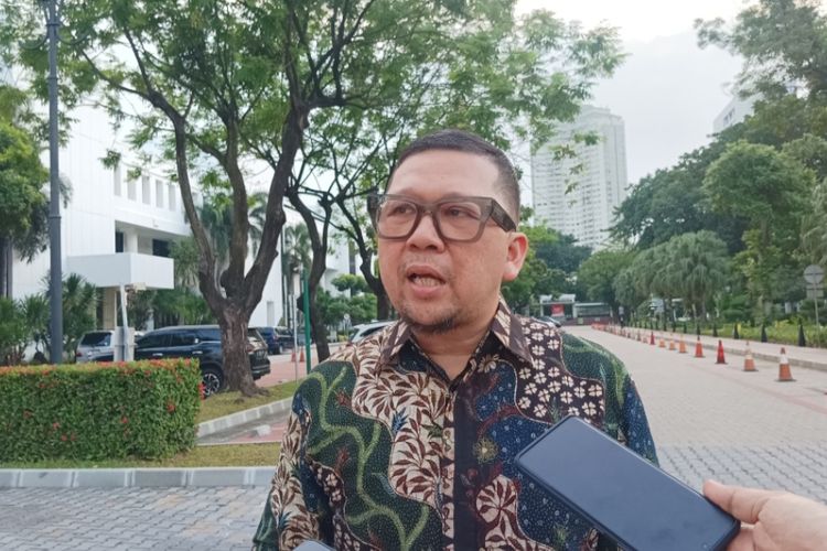 Wakil Ketua Umum Partai Golkar, Ahmad Doli Kurnia di Kompleks Istana Kepresidenan, Jakarta, Kamis (25/4/2024).
