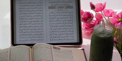 Baca Al-Qur'an Tanpa Wudu, Bagaimana Hukum Qur'an Digital?
