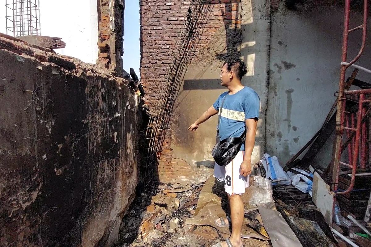 Diki, warga, menduga titik api berasal dari bakaran sampah yang sebabkan sejumlah bangunan terbakar di  Jalan Mangga Besar XI, 010/006, Kelurahan Tangki, Kecamatan Taman Sari, Jakarta Barat, pada Selasa (13/9/2022) siang.