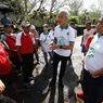 Terima Aduan Warga, Ganjar Cek Langsung Jalan Rusak di Cilacap