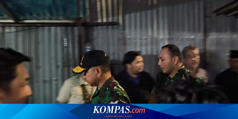 Malam-malam, Panglima TNI Sambangi Rumah Duka Ojol Affan Kurniawan