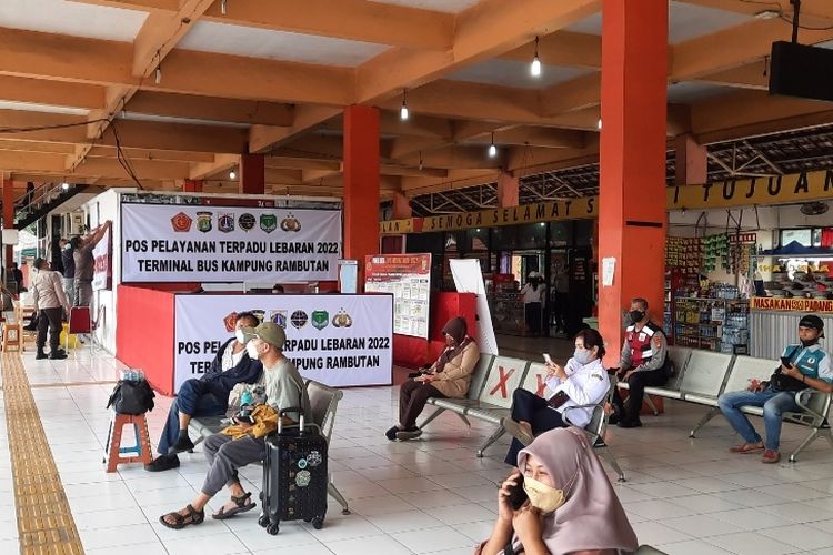 Sebanyak 60 personel gabungan dikerahkan guna mengamankan arus mudik hingga balik di Terminal Kampung Rambutan, Ciracas, Jakarta Timur.  Pengamanan itu dimulai pada Kamis (28/4/2022) hingga Senin (9/5/2022).