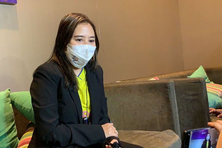 Prilly Latuconsina saat ditemui di Novotel Tangerang, Banten, Jumat (4/2/2022). Sukses sebagai aktris Tanah Air, kini Prilly melebarkan langkahnya menjadi pemilik klub sepakbola Persikota Tangerang.