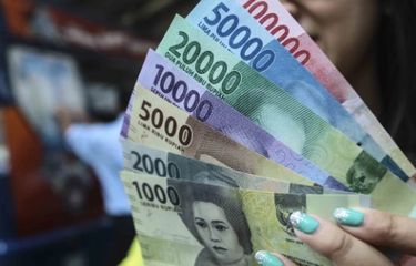 Dengan terbitnya Permenaker Nomor 18 Tahun 2022, maka kenaikan upah minimum pada tahun 2023 maksimal sebesar 10 persen.