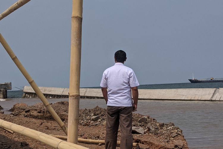 Tanggul Laut NCICD di Pelabuhan Perikanan Nizam Zachman, Muara Baru, Penjaringan, Jakarta Utara, roboh, Selasa (3/12/2019) kemarin.