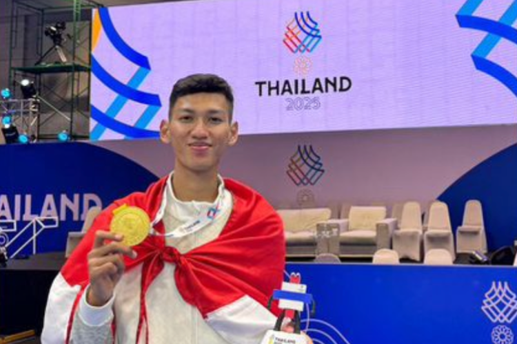 Atlet Taekwondo Nasional Arya Danu Susilo meraih medali emas dalam ajang SEA Games 2025 yang diselenggarakan di Bangkok, Thailand, Sabtu (13/12/2025). 