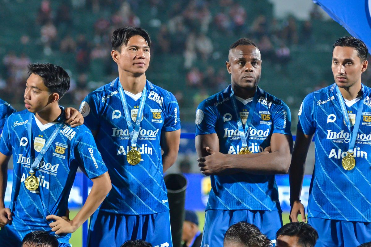 Deretan nama pemain Persib yang punya gelar terbanyak saat berhasil meraih juara Liga 1 2023-2024.