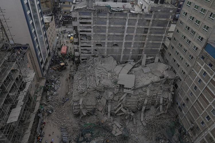 Gedung 15 Lantai Ambruk, Izin dan Keselamatan Konstruksi Disorot