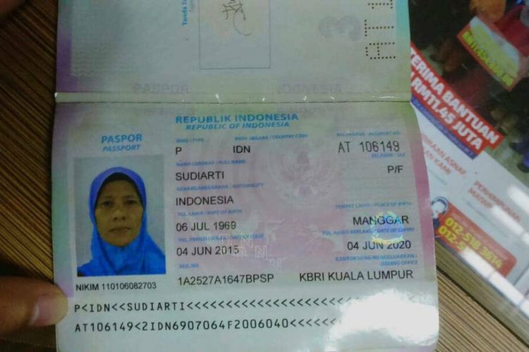Paspor warga Belitung, Kepulauan Bangka Belitung yang meninggal dunia di Kuala Lumpur, Malaysia.