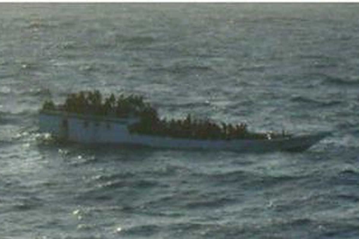 Kapal pencari suaka sebelum tenggelam di Pulau Christmas