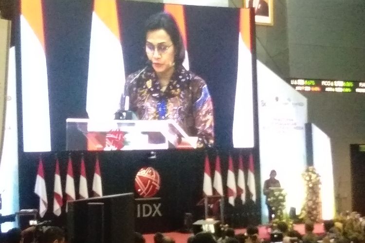 Menteri Keuangan Sri Mulyani Indrawati dalam sambutan penutupan IHSG akhir tahun, di Gedung BEI, Jakarta, Senin (30/12/2019).