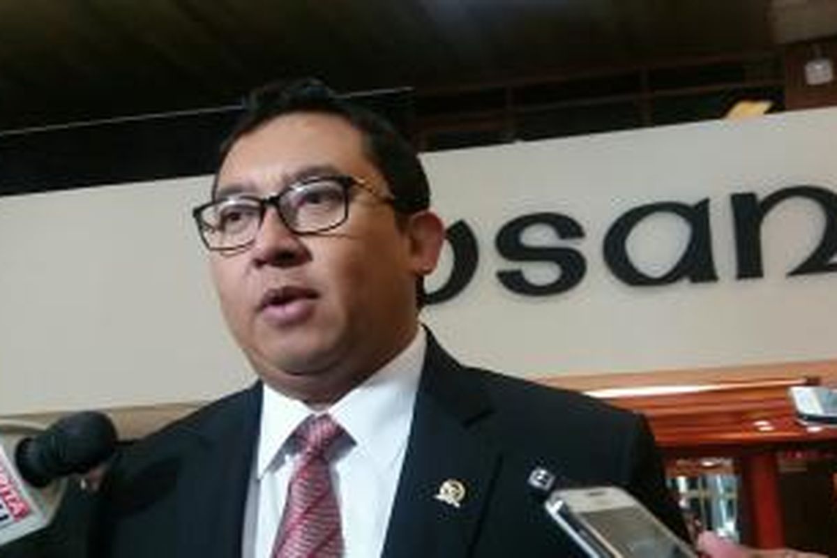 Wakil Ketua DPR Fadli Zon di Kompleks Parlemen, Senayan, Jakarta, Selasa (12/1/2016)