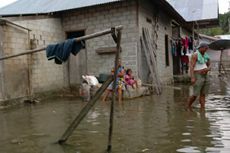 Tanggul Penahan Ombak Jebol, Puluhan Rumah Warga di Seram Bagian Barat Terendam Banjir