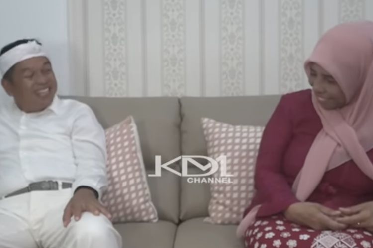 Sosok Bu Atun, Guru yang Diolok Siswa: Naik Angkot demi Empati, Donasikan Rp 25 Juta dari Dedi Mulyadi