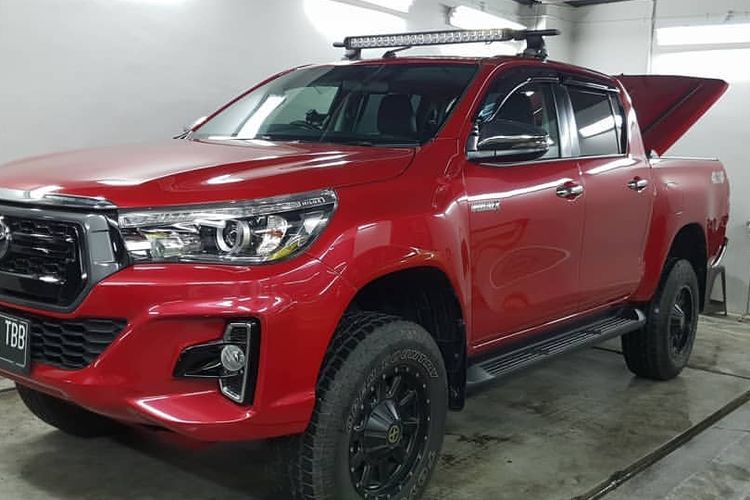 Ubah Toyota Hilux Menjadi Versi Thailand, Simpel dan Garang