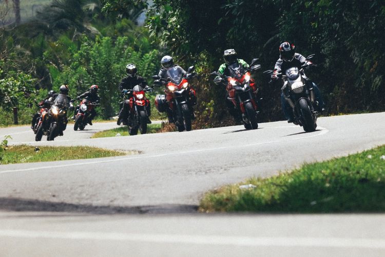 Touring Komunitas Ducati